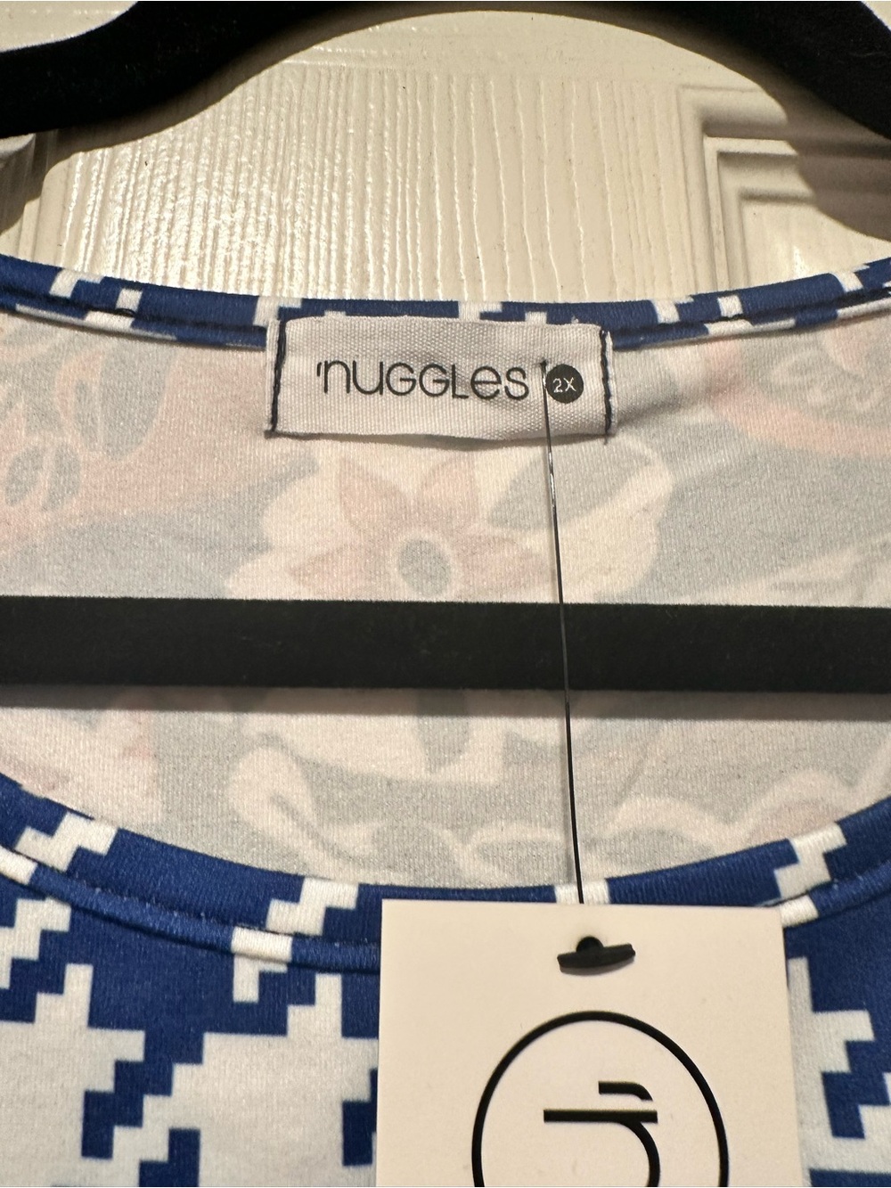 NUGGLES TOP - Picture 2 of 2